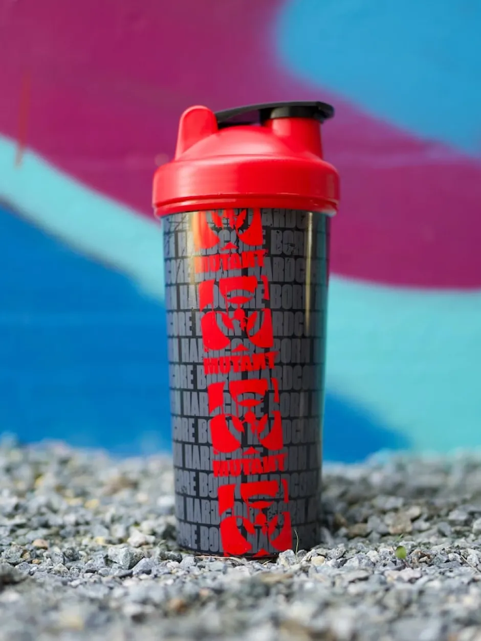 Mutant Shaker Born Hardcore Red 700ml